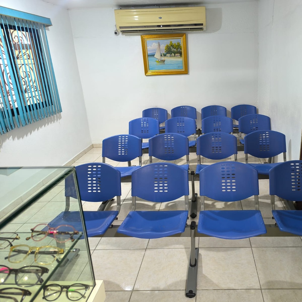 Clientes satisfechos de Óptica Jarabacoa